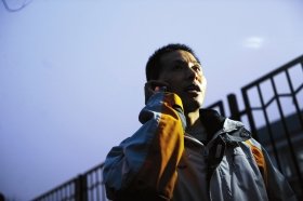 1月28日,朱瑞峰在接受媒体记者的电话采访。图/IC